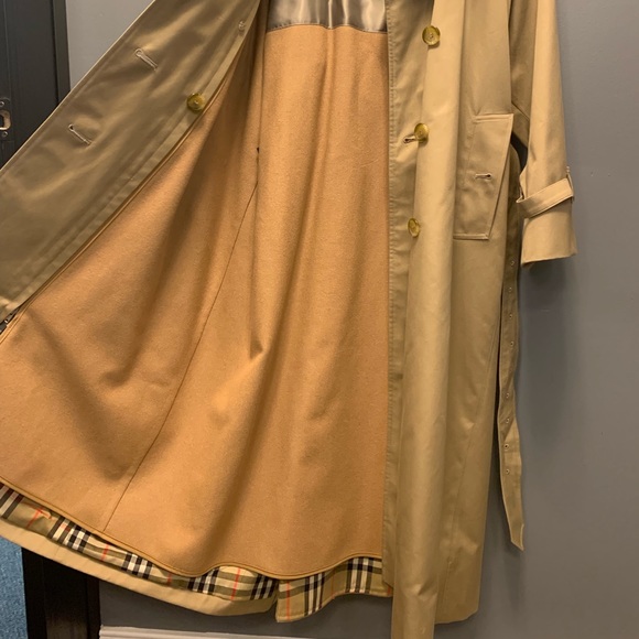 Burberrys Jackets & Coats Womens Vintage Burberrys Of London Trench